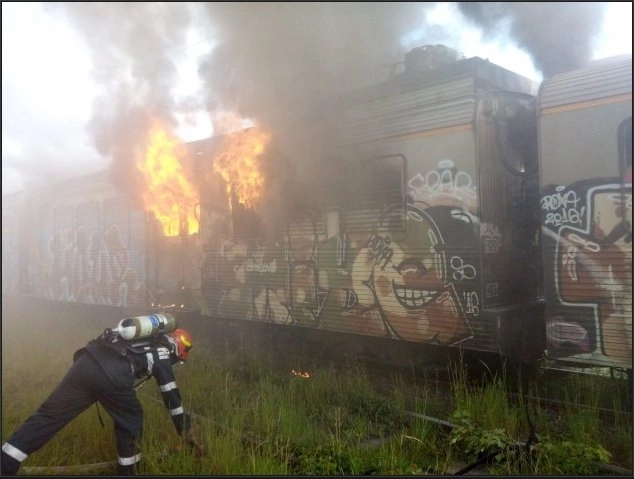 incendiu-intrun-tren-abandonat-din-triaj