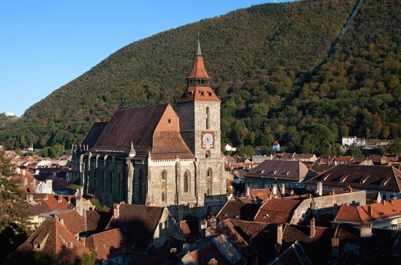 intrare-gratuita-pentru-copii-de-1-iunie-la-biserica-neagra