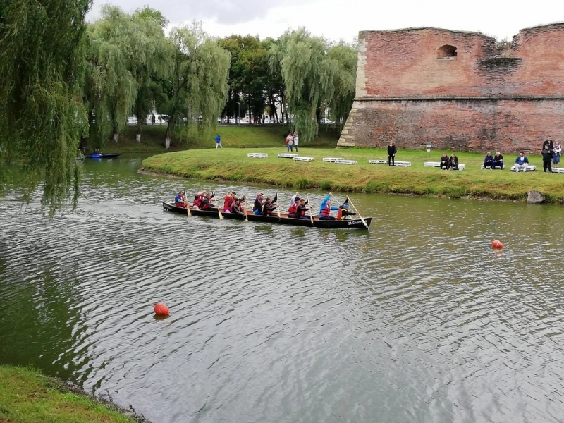 ivan-patzaichin-si-canotcile-sale-sambata-pe-lacul-cetatii-fagaras