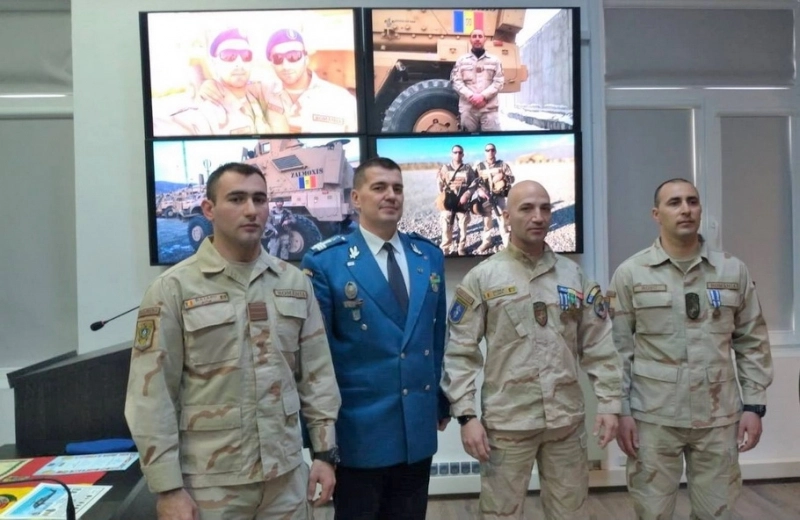 jandarmi-brasoveni-decorati-pentru-prima-lor-misiune-in-afganistan