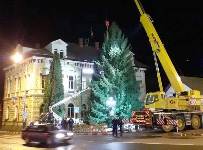 la-sacele-se-aprind-de-sfantul-nicolae-luminile-de-sarbatori
