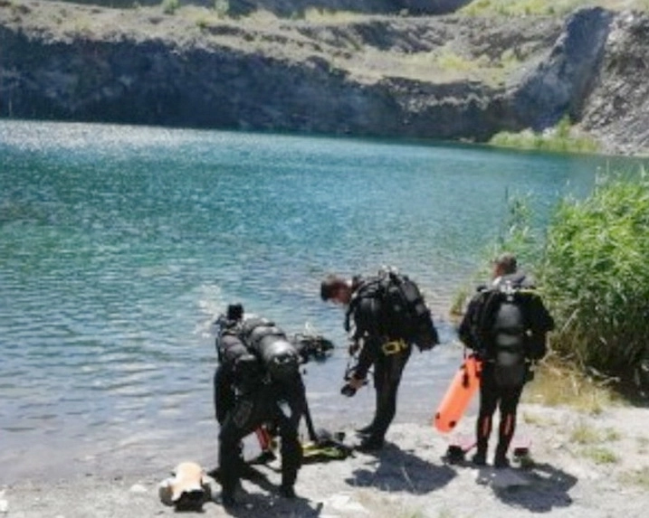 lacul-de-smarald-de-la-racos-este-foarte-periculos-pentru-inot