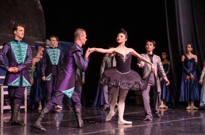 lacul-lebedelor-pe-scena-operei-brasov
