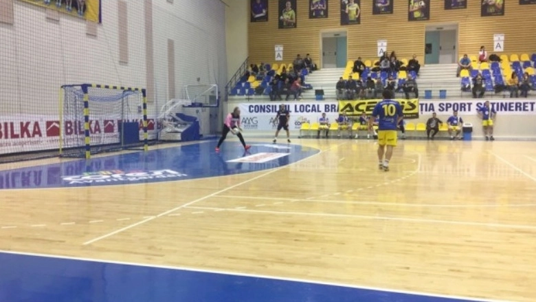 minifotbal-turneul-vedetelor-acerbis-intre-craciun-si-revelion-la-sala-sporturilor