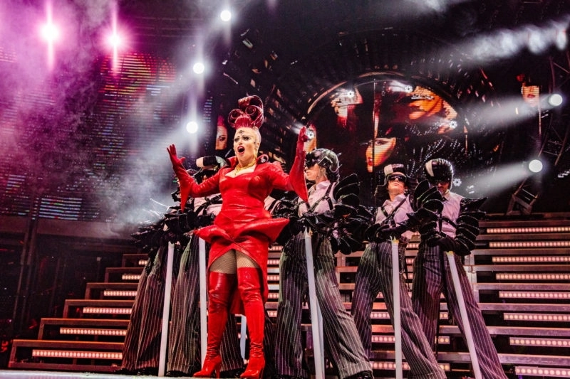 moment-queen-pe-scena-cerbului-de-aur-2019