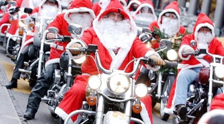 mosi-pe-motociclete-in-ajunul-sfantului-nicolae