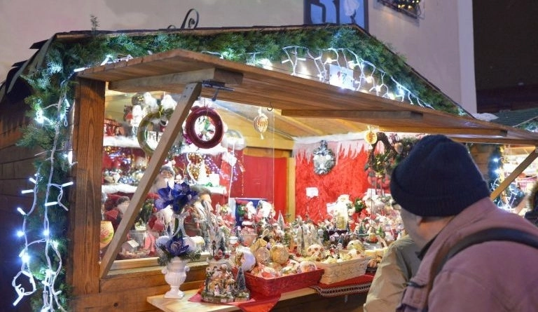 pe-1-decembrie-2019-se-deschide-targul-de-craciun-din-piata-sfatului