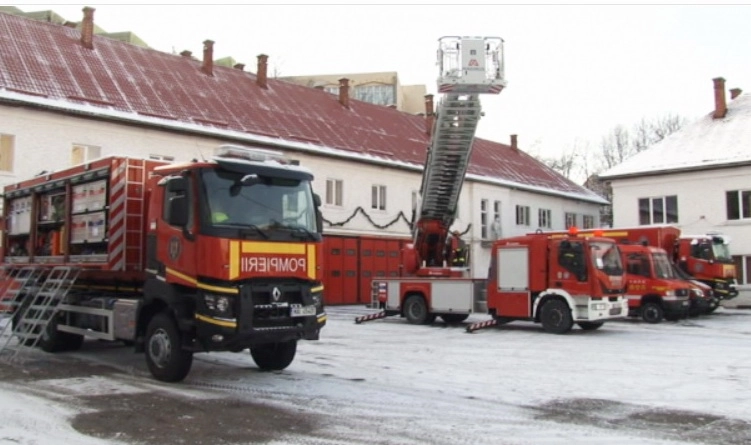 pompierii-brasoveni-sarbatoresc-ziua-protectiei-civile-cu-portile-deschise