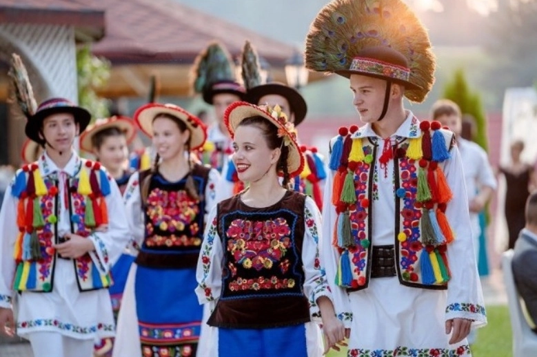 prima-editie-a-festivalului-national-folcloric-mocanasul-la-sacele