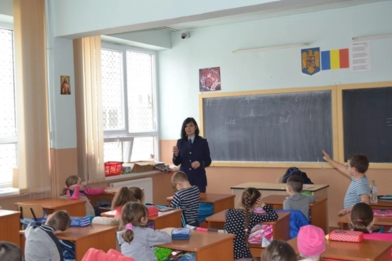 programul-scoala-sigurantei-tedi-continua