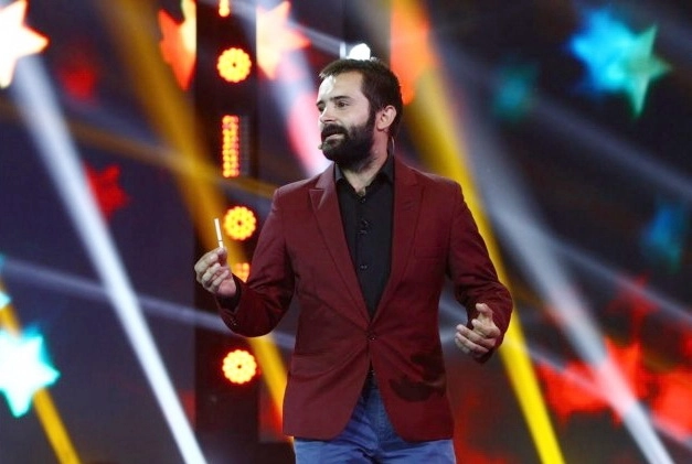 razi-cu-lacrimi-magie-si-comedie-la-superland-brasov-