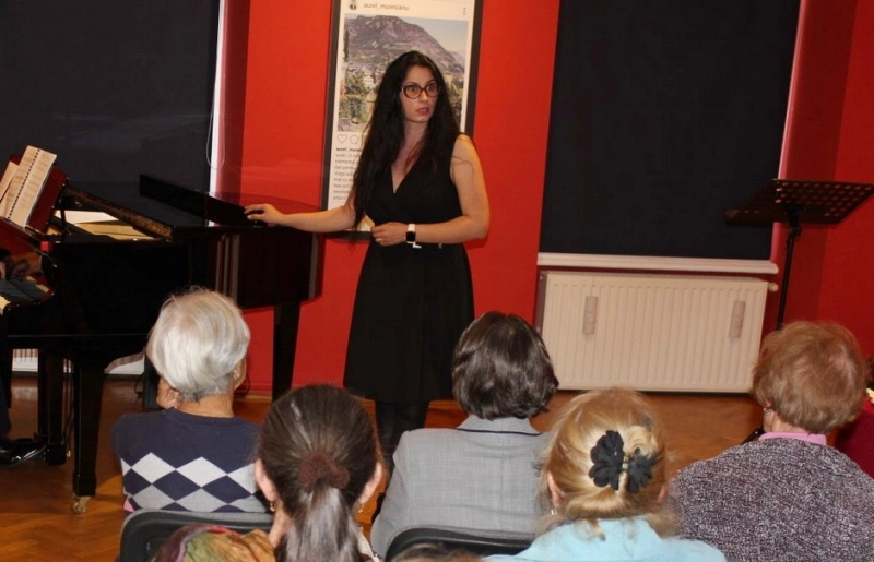 recitalul-de-la-ora-5-la-muzeul-casa-muresenilor-(3)