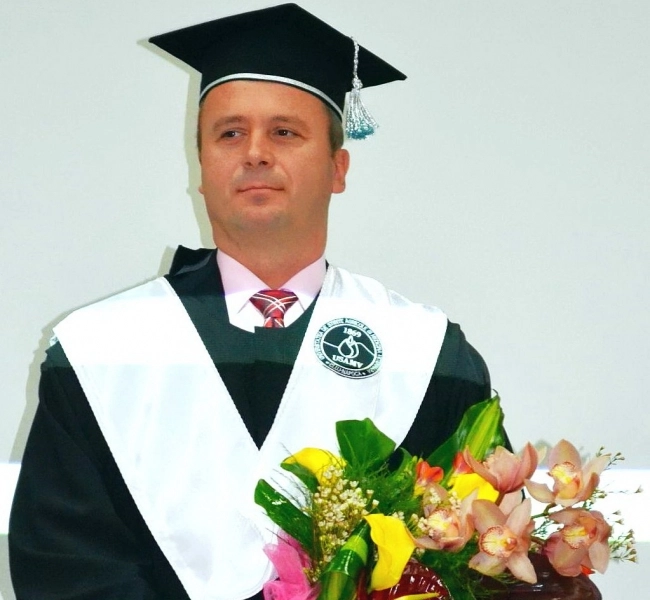 rectorul-universitatii-transilvania-primeste-titlul-doctor-honoris-causa