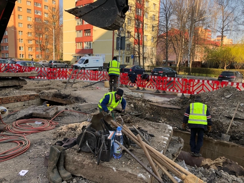 reparatii-la-reteaua-de-termoficare-din-cartierul-florilor