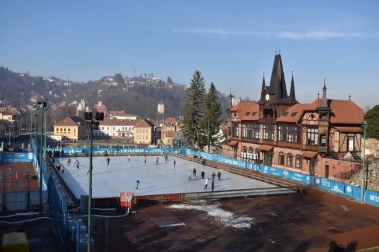 sa-deschis-patinoarul-de-la-baza-olimpia-din-brasov