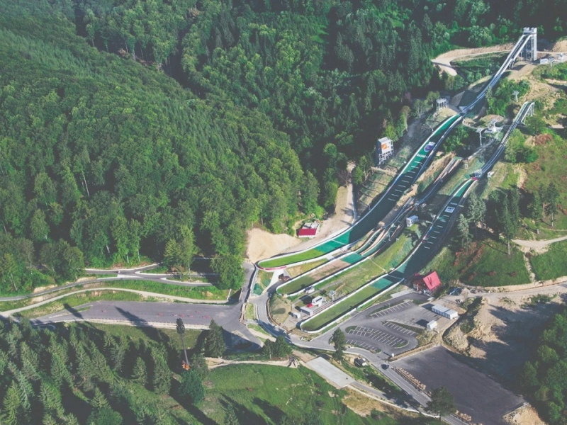 sarituri-cu-schiurile-cupa-continentala-la-masculin-din-nou-la-rasnov
