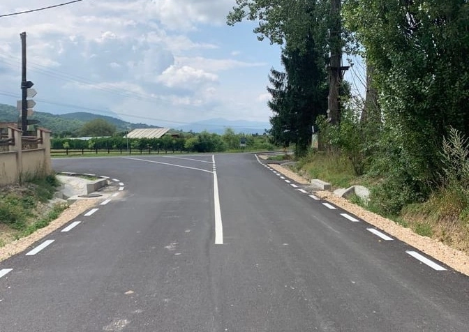 sosea-asfaltata-pana-aproape-de-cheile-rasnoavei