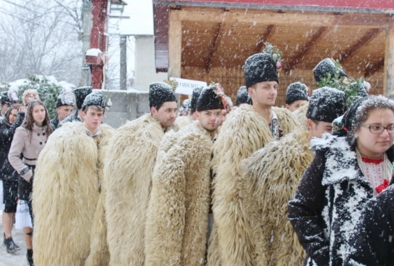 traditionalul-festival-al-cetelor-din-tara-fagarasului-sus-in-slava-cerului