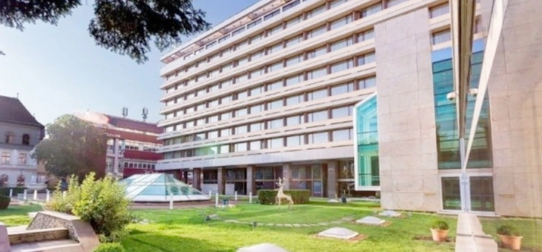 5-hoteluri-din-brasov-isi-inchid-usile-aro-palace-capitol-coroana-cubix-belvedere