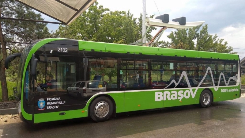 a-inceput-sa-fie-testata-reincarcarea-rapida-la-autobuzele-electrice-din-brasov