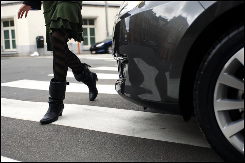 atentie-la-indicatorul-trecere-pentru-pietoni