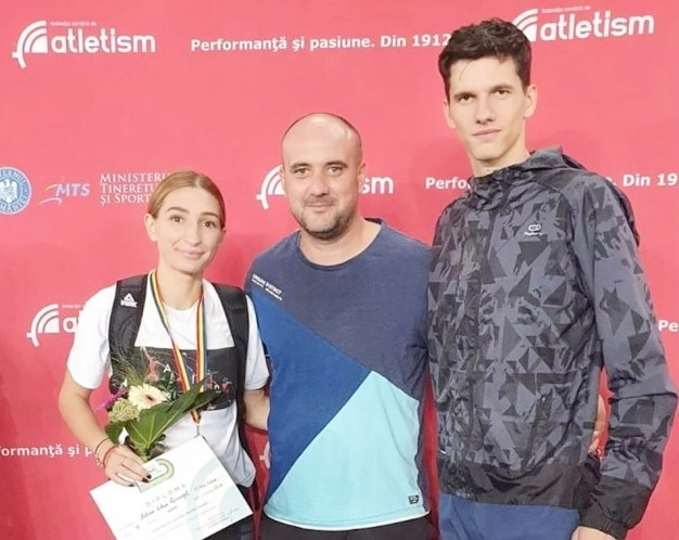 atletism-adina-circiogel-vicecampioana-a-romaniei-la-tineret-in-proba-de-400-metri