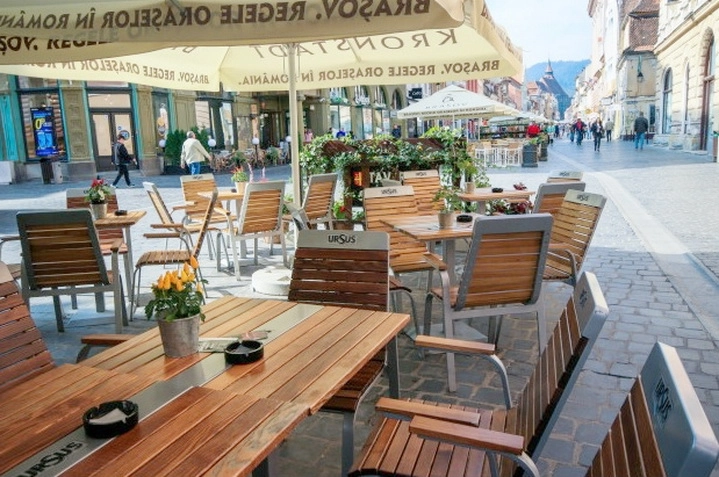 brasovul-tot-la-terasa-restaurante-si-cinematografe-deschise-mai-mult-pe-hartie