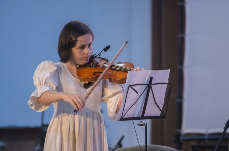 campania-de-strangere-de-fonduri-pentru-violonista-zsuzsanna-kdr-a-fost-unul-cu-succes