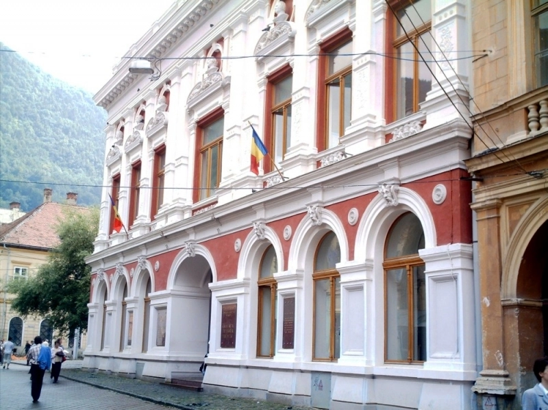 centrul-cultural-reduta-sa-mutat-in-online