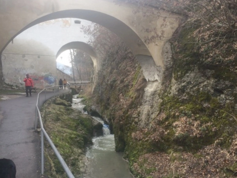 compania-apa-va-realiza-o-retea-de-canalizare-in-zona-paraului-graft