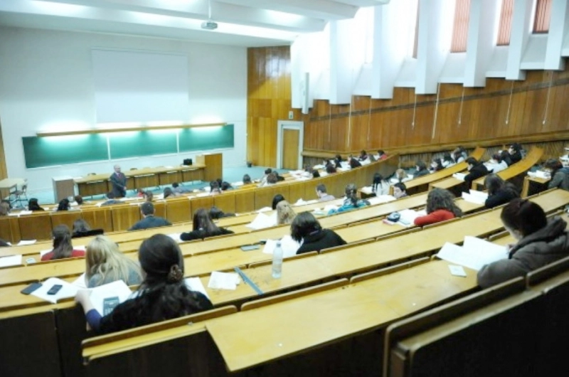 din-5-martie-vor-incepe-meditatiile-gratuite-la-universitate-pentru-elevii-de-liceu