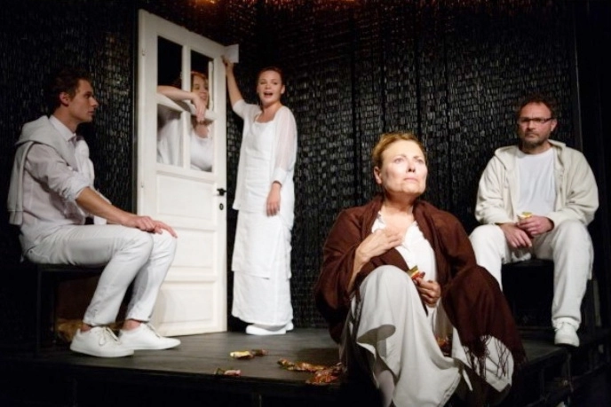 disparitii-creatia-unui-dramaturg-brasovean-la-centrul-cultural-reduta
