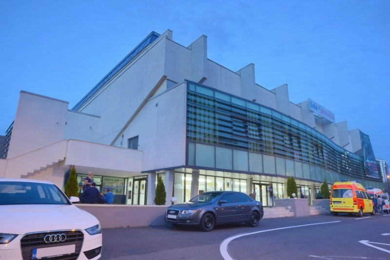 dupa-pasti-brasovul-deschide-spital-de-campanie-la-sala-sporturilor