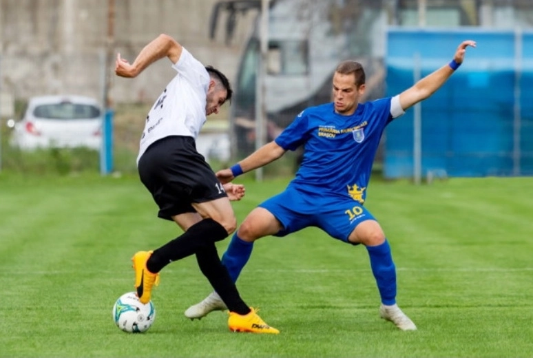 fotbal-liga-4-corona-la-baraj-zarnesti-castigatoarea-cupei