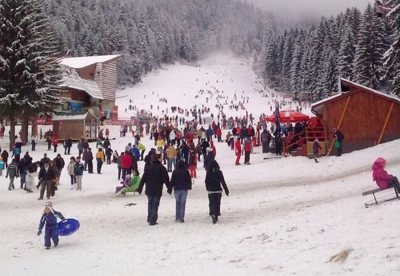 judetul-brasov-a-atras-la-cumpana-dintre-ani-mii-de-turisti