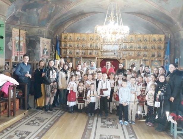 martisoarele-vestesc-primavara-pentru-al-saptelea-an-la-vama-buzaului