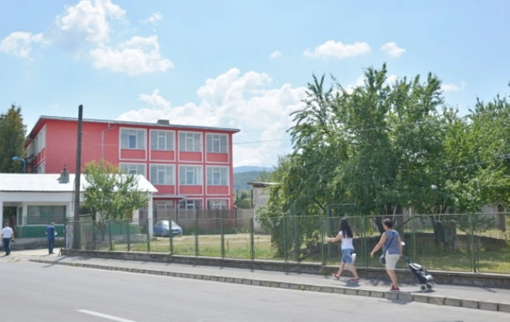 noi-sali-de-clasa-o-cresa-si-o-gradinita-langa-scoala-de-pe-strada-agricultorilor-din-bartolomeu