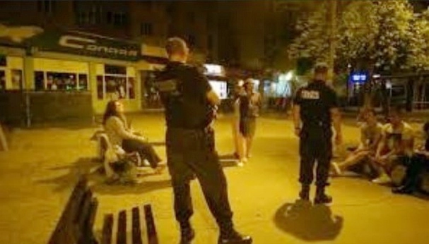 pastrati-curatenia-si-ordinea-in-parcuri-politia-da-amenzi