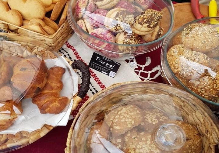 primul-targ-al-verii-ce-a-reunit-producatorii-la-brasov-na-avut-un-succes-rasunator