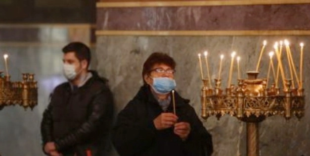 regulile-privind-accesul-credinciosilor-in-biserici-in-perioada-starii-de-alerta