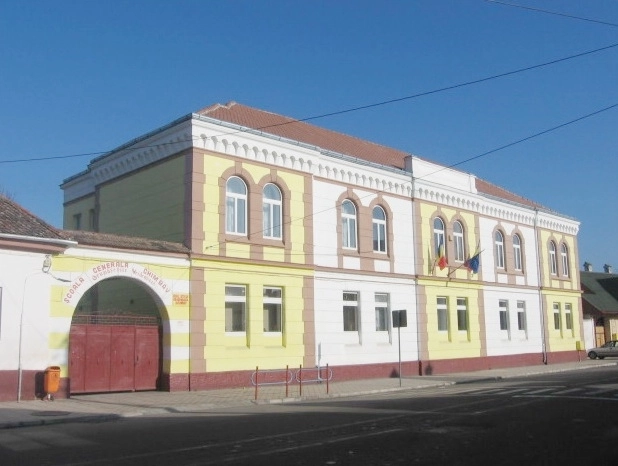 scoala-gimnaziala-din-ghimbav-trece-luni-la-scenariul-galben