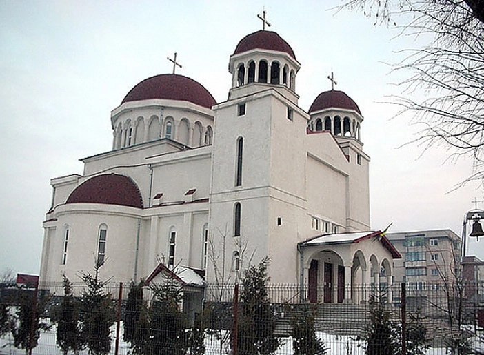 slujbe-in-lacasurile-de-cult-vor-avea-loc-fara-accesul-publicului