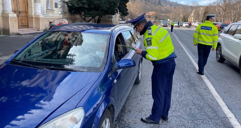 soferite-oprite-in-trafic-si-felicitate-la-start-de-primavara