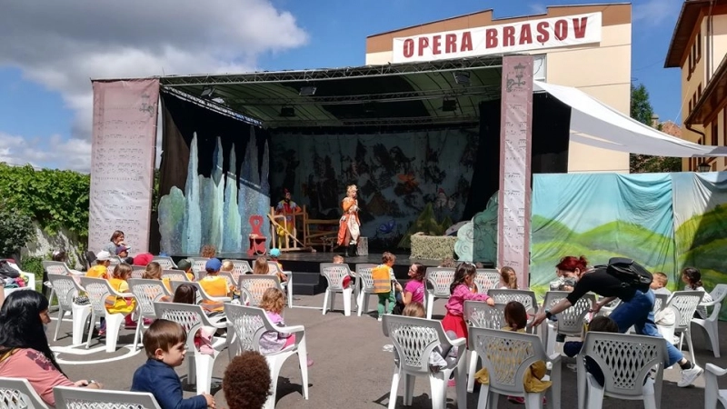 spectacolul-frumoasa-din-padurea-adormita-reprogramat