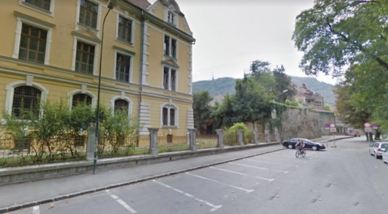 zidul-monument-istoric-al-colegiului-national-aprily-lajos-va-intra-in-reparatii