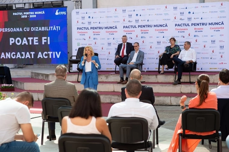 2020-anul-care-a-schimbat-omenirea-2021-anul-care-recladeste-o-noua-economie