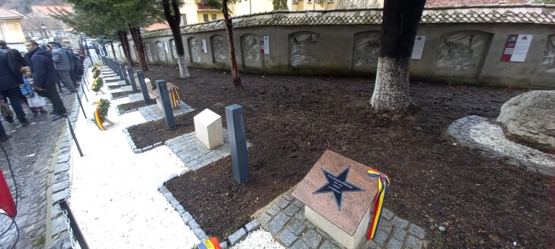 aleea-cu-stele-din-brasov-a-fost-inaugurata-in-curtea-bisericii-din-schei