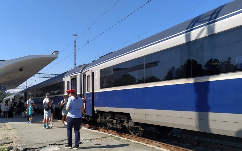 cfr-calatori-a-inceput-primavara-cu-oferte-de-transport-pe-magistrala-800