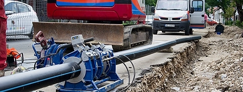 circulatie-ingreunata-in-stupini-din-cauza-lucrarilor-de-montare-a-colectorului-de-canalizare