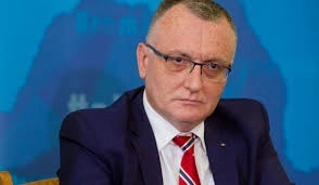 ministerul-educatiei-anunta-ca-mentine-tezele